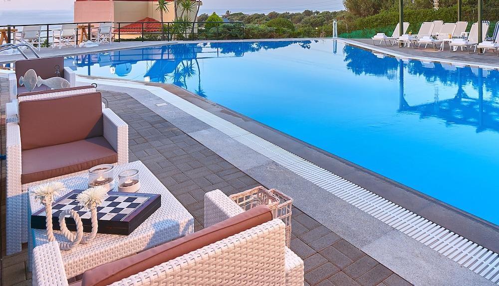 Everest Apartments And Suites Stalida Dış mekan fotoğraf