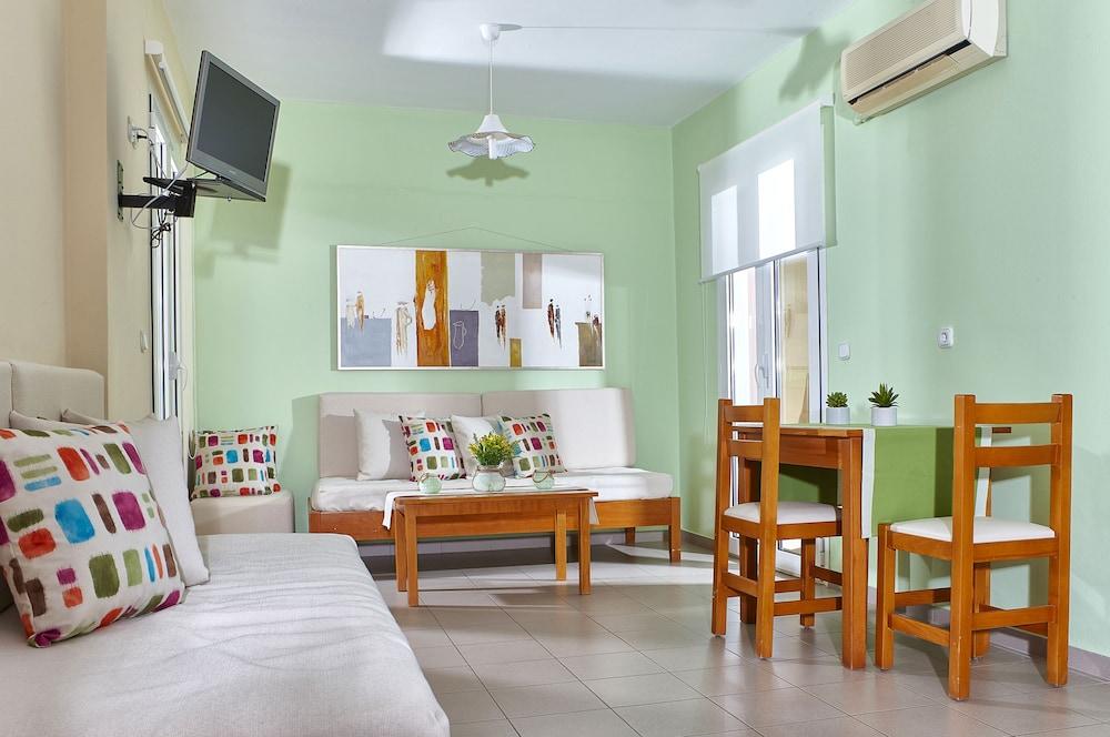 Everest Apartments And Suites Stalida Dış mekan fotoğraf